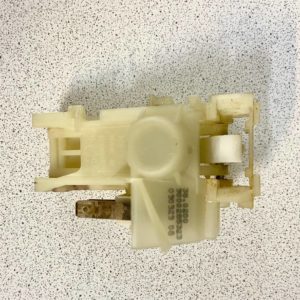 ЗАМОК ДВЕРИ ДЛЯ ПОСУДОМОЕЧНОЙ МАШИНЫ БОШ, СИМЕНС, НЕФФ (BOSCH SIEMENS, NEFF) 438026 ЗАМОК ДВЕРИ ДЛЯ ПОСУДОМОЕЧНОЙ МАШИНЫ БОШ, СИМЕНС, НЕФФ (BOSCH SIEMENS, NEFF) 438026