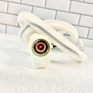 Шланг с аквастопом для посудомоечной машины BOSCH (БОШ) 9000268698 Шланг с аквастопом для посудомоечной машины BOSCH (БОШ) 9000268698