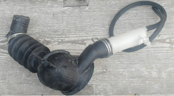 ПАТРУБОК СЛИВНОЙ ОТ БАКА К НАСОСУ ДЛЯ СТИРАЛЬНОЙ МАШИНЫ BOSCH, SIEMENS