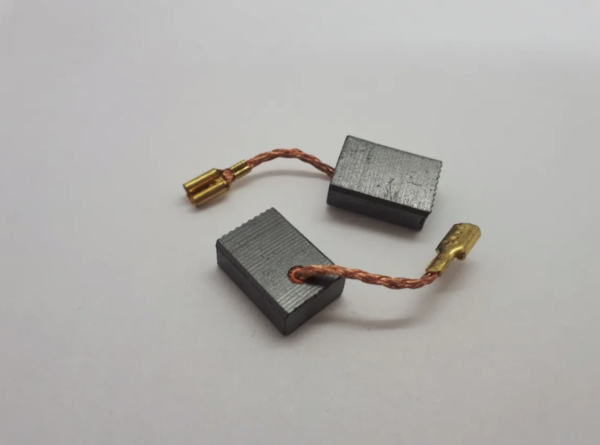 Щётки 5х10х14 (поводок-клемма "мама") Makita CB325 (610)