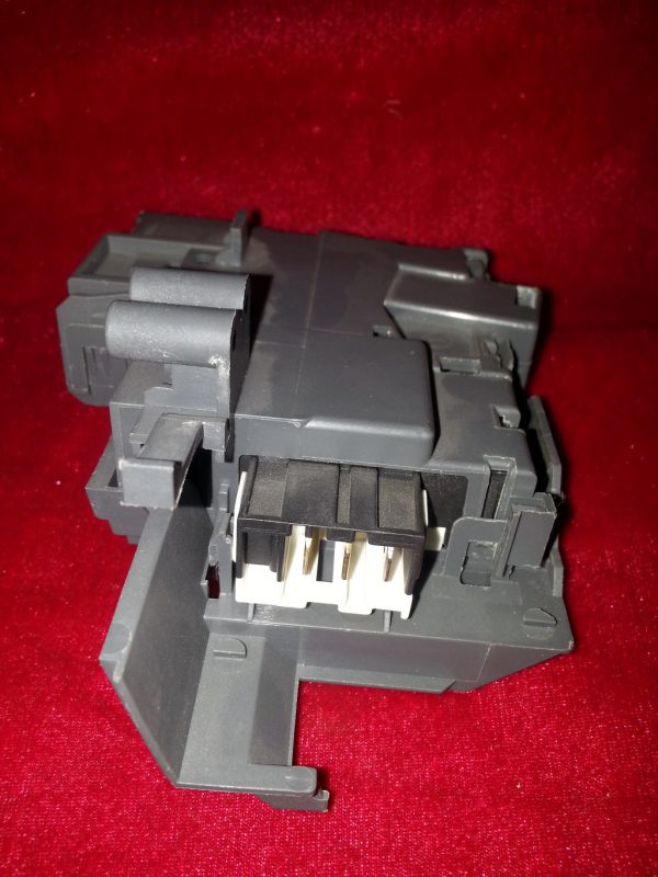 Замок люка WHIRLPOOL 461973072881 СТИРАЛЬНОЙ МАШИНЫ AWE 7515/1 Замок люка WHIRLPOOL 461973072881 СТИРАЛЬНОЙ МАШИНЫ AWE 7515/1