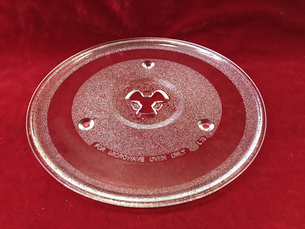 Стеклянная тарелка в микроволновку