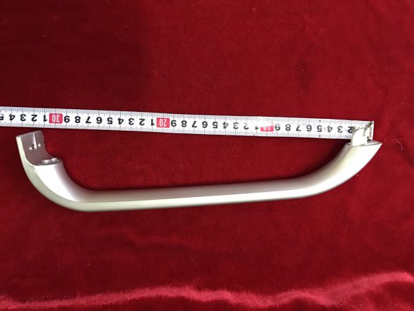 Ручка горизонтальная серая на BOSCH (БОШ), SIEMENS (СИМЕНС), NEFF (НЕФ) Ручка горизонтальная серая на BOSCH (БОШ), SIEMENS (СИМЕНС), NEFF (НЕФ)