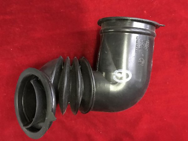 Патрубок от дозатора к баку для стиральных машин Electrolux 1246585507 (124658551) Патрубок от дозатора к баку для стиральных машин Electrolux 1246585507 (124658551)