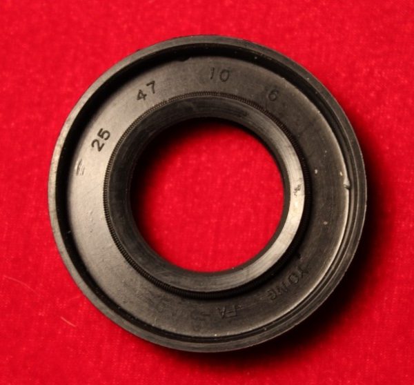 Сальник 25 47 10