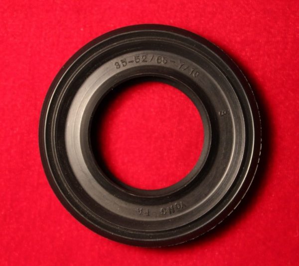 Сальник Бака 35*52/65*7/10