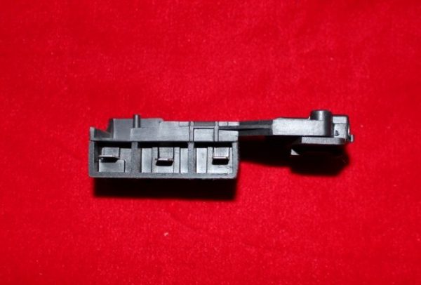 Замок люка Ariston MERLONI 059539 1.42.012.17 011140 INT001AR,AR4420 Замок люка Ariston MERLONI 059539 1.42.012.17 011140 INT001AR,AR4420