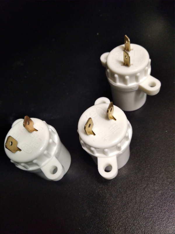 Электропатрон Е-14 Электропатрон Е-14