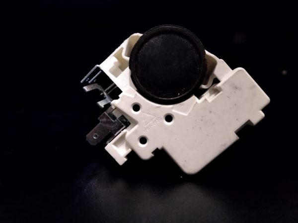 Пусковое реле компрессора ZHF-4 R600 Пусковое реле компрессора ZHF-4 R600