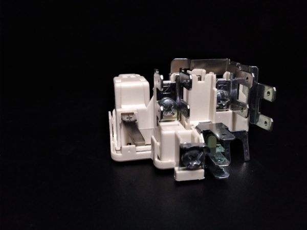 Пусковое реле компрессора ZAF-G R600