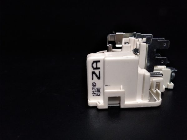 Пусковое реле компрессора ZAF-G R600