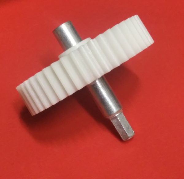 Шестеренка для мясорубки Универсальная с метал. валом, Ø77мм Шестеренка для мясорубки Универсальная с метал. валом, Ø77мм