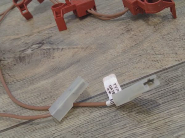 Блок розжига плиты Whirlpool 480121104524 C00312138 Блок розжига плиты Whirlpool 480121104524 C00312138