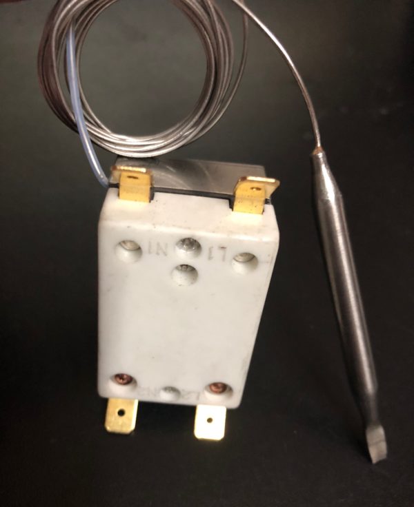 Термоограничитель капиллярный 35 гр 16А 4-х контактный Термоограничитель капиллярный 35 гр 16А 4-х контактный