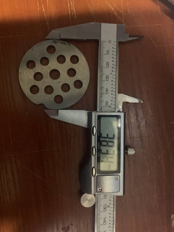 Решетка для мясорубки AXION средняя 38мм