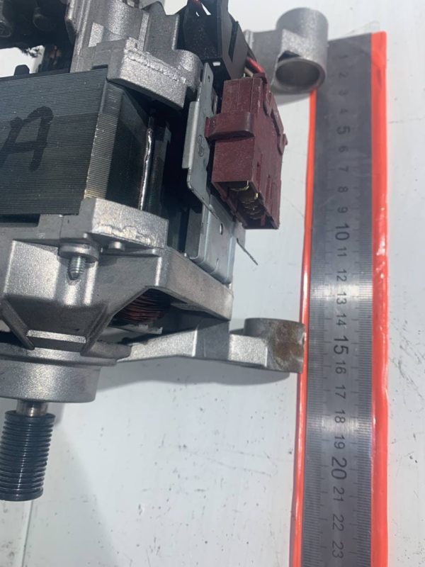 Двигатель для стиральной машины selni u3050hz Двигатель для стиральной машины selni u3050hz