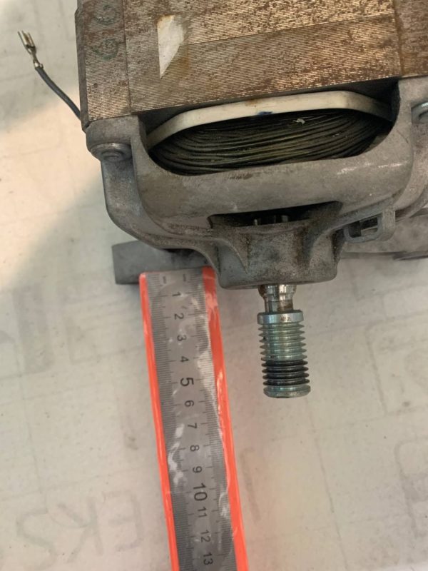 ДВИГАТЕЛЬ ДЛЯ СТИРАЛЬНОЙ МАШИНЫ Ariston WMSG7106BCIS