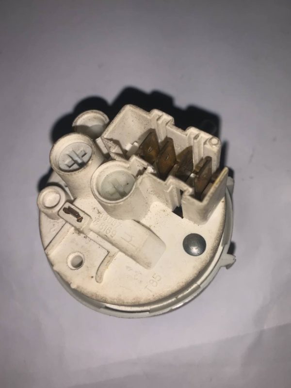 Прессостат стиральной машины Indesit WISL85PL 160015915.02