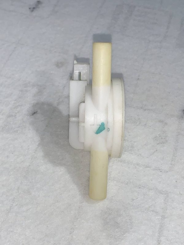 Датчик потока воды Bosch 602819 Датчик потока воды Bosch 602819