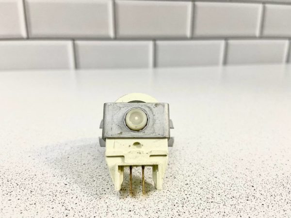 ЭЛЕКТРОМАГНИТНЫЙ КЛАПАН ДЛЯ ПОСУДОМОЕЧНОЙ МАШИНЫ Бош/BOSCH Сименс/SIEMENS NEFF 166875